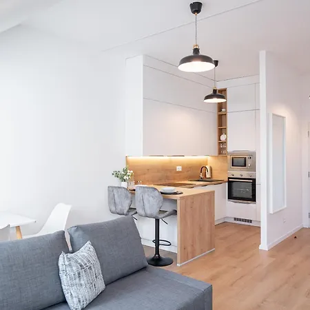 Center Free Parking * Pressburg